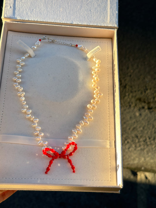 Aurora Non-Nuleated bow tie Pearl Necklace